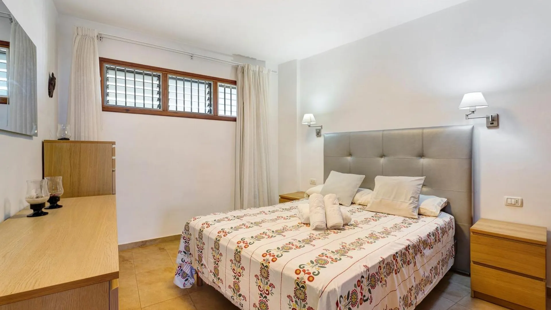 Bonito Arenas Negras Sea View Apartment Puerto de Santiago  Spain