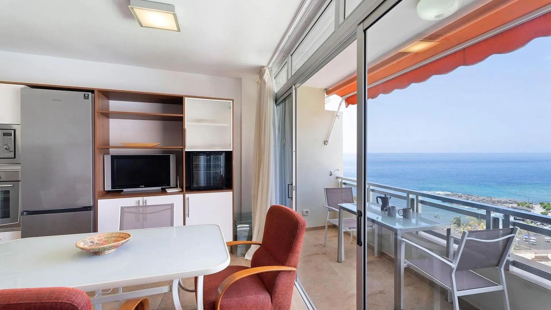 Bonito Arenas Negras Sea View Apartment Puerto de Santiago  Spain
